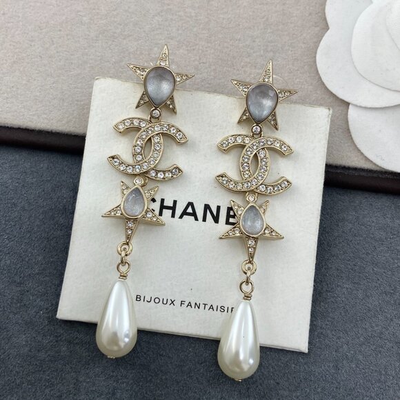 Chanel Faux Pearl & Strass CC Star Drop Earrings Authentic - Picture 3 of 4